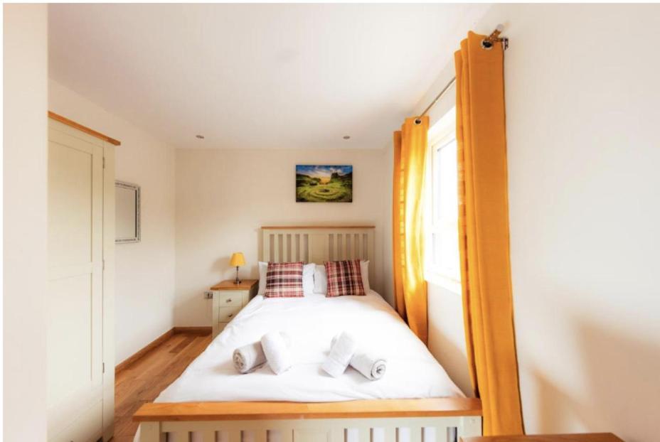 Luxury Cottage With Stunning Views Near Fairy Pools - School House 3 Carbost  Kültér fotó