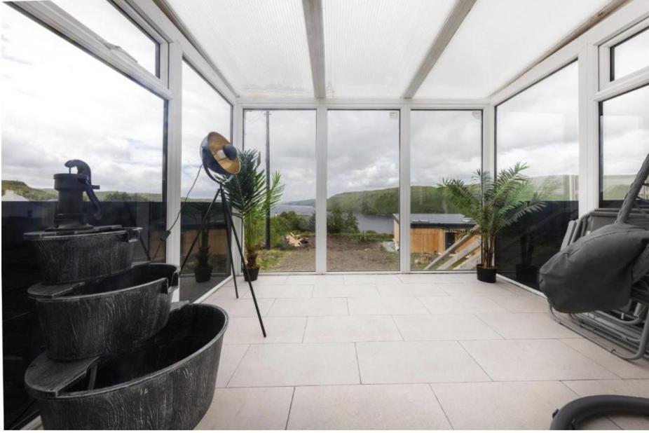 Luxury Cottage With Stunning Views Near Fairy Pools - School House 3 Carbost  Kültér fotó