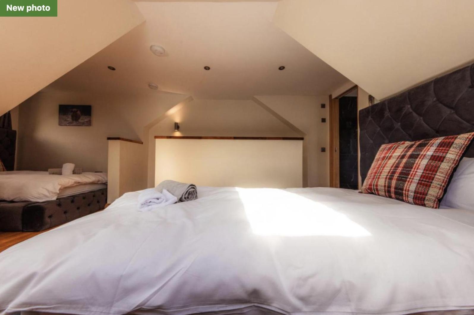 Luxury Cottage With Stunning Views Near Fairy Pools - School House 3 Carbost  Kültér fotó