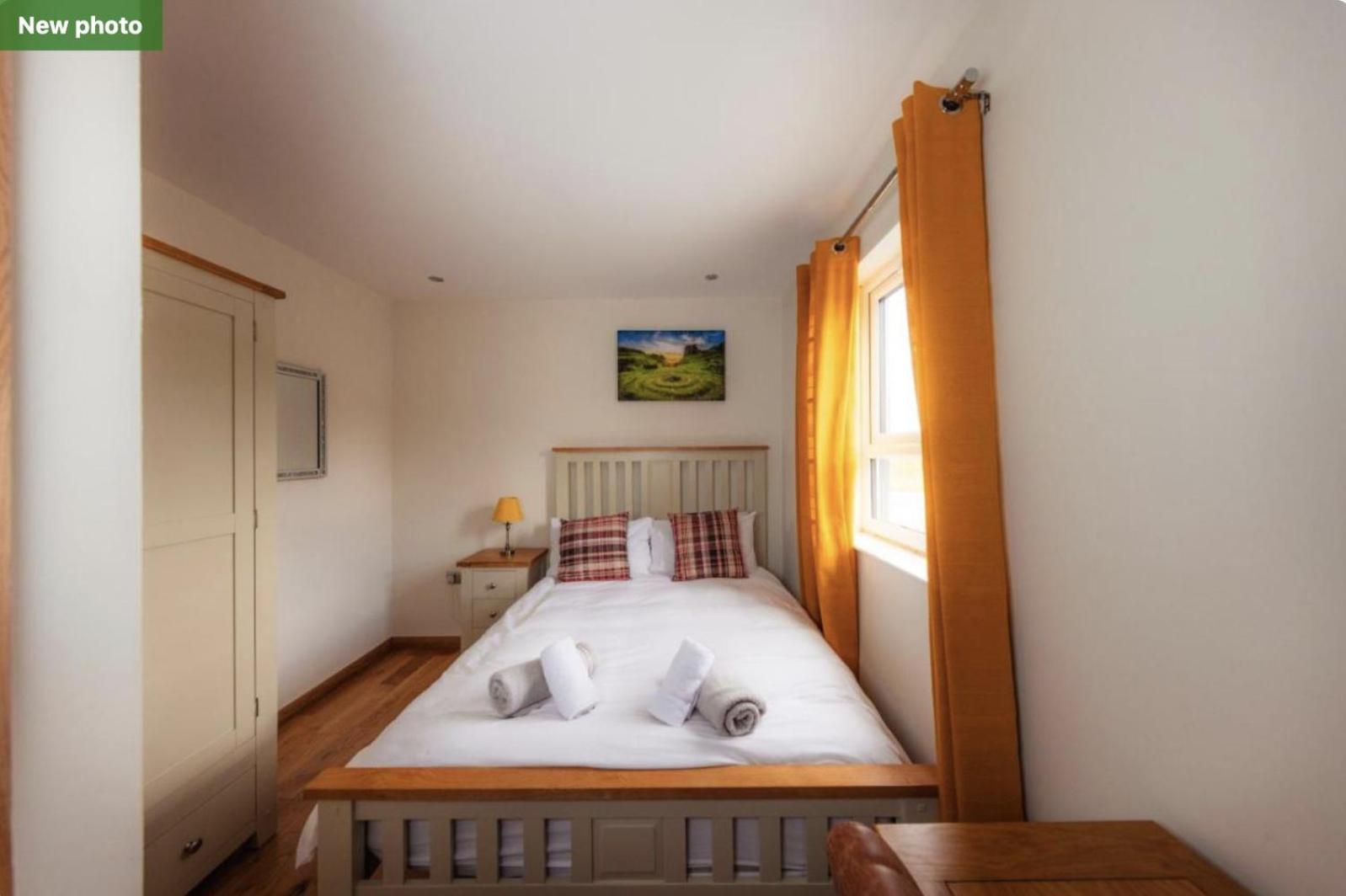 Luxury Cottage With Stunning Views Near Fairy Pools - School House 3 Carbost  Kültér fotó