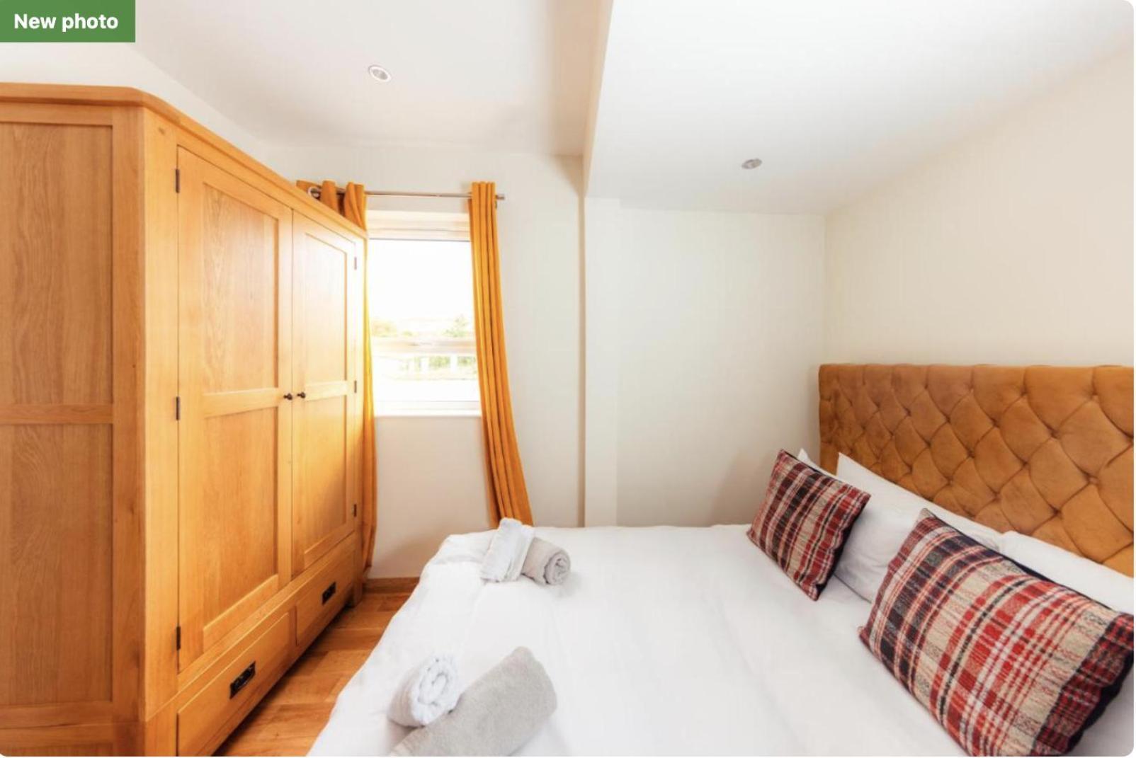 Luxury Cottage With Stunning Views Near Fairy Pools - School House 3 Carbost  Kültér fotó