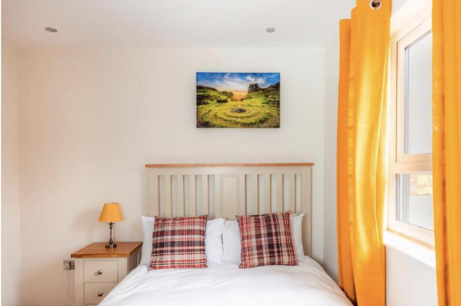 Luxury Cottage With Stunning Views Near Fairy Pools - School House 3 Carbost  Kültér fotó